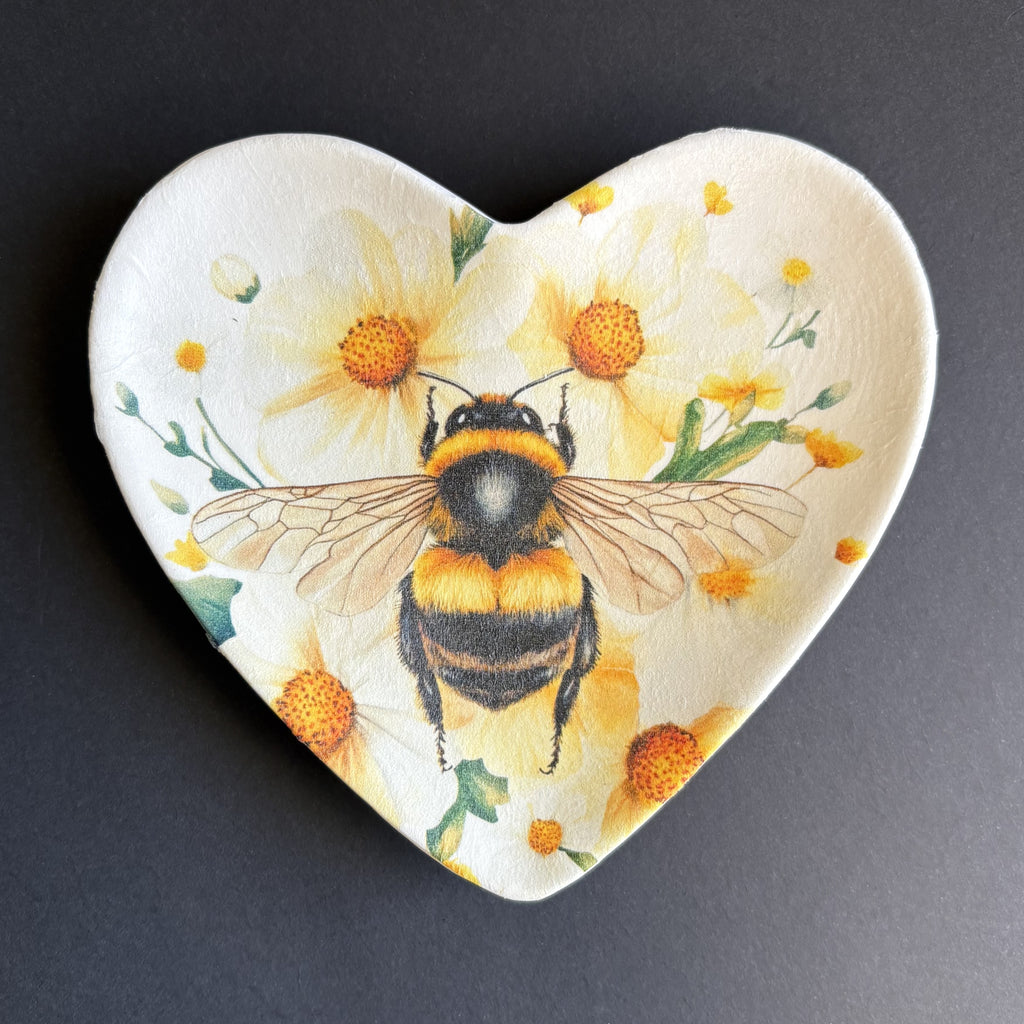 Bumblebee Botanical Heart‑Shaped Ceramic Trinket Tray